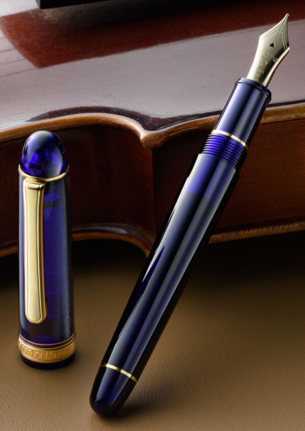 Platinum 3776 Century Chartres Blue Gold fountain pen