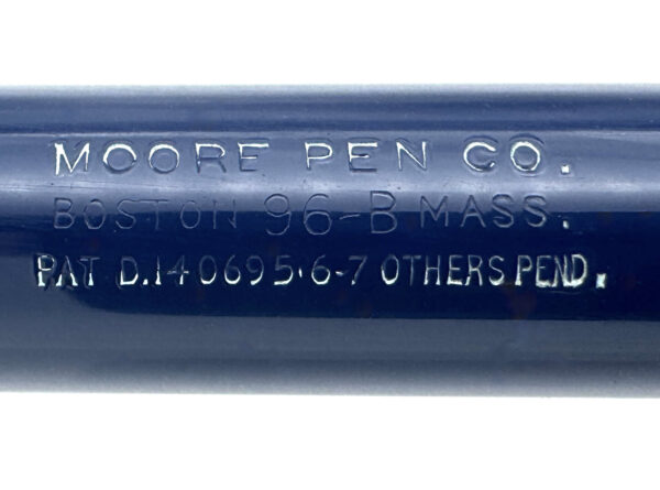 Moore Fingertip Starlight Blue fountain pen