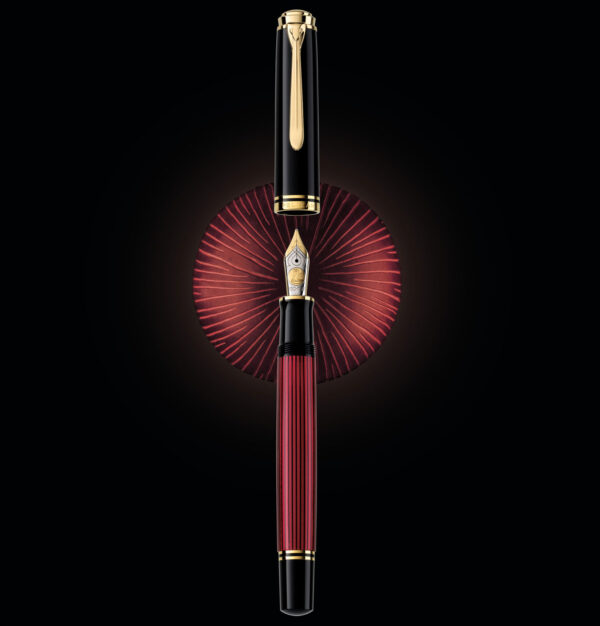 Pelikan Souverän M800 Black Red fountain pen