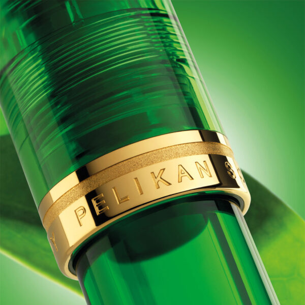 Pelikan Souverän M800 Green Demonstrator fountain pen