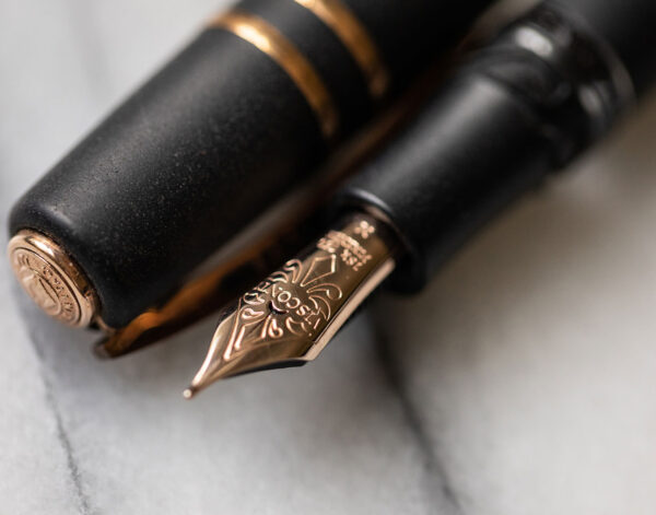 Visconti Homo Sapiens Crystal Dream fountain pen