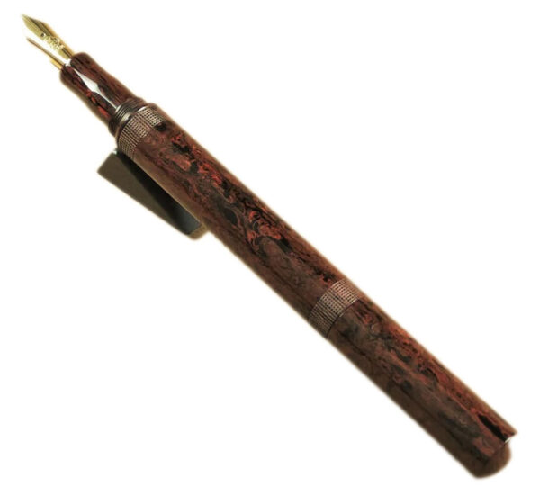 Eboya Kyouka Medium Tanshin Red fountain pen