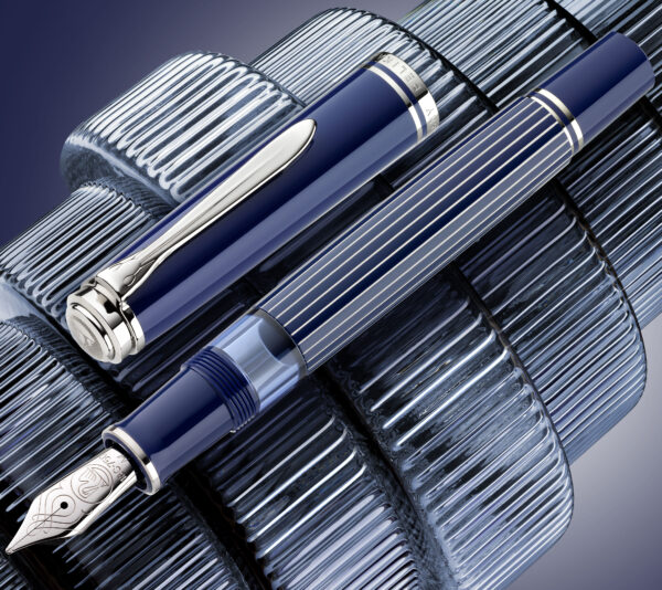 Pelikan Souveran M815 Metal Striped Blue Special Edition fountain pen