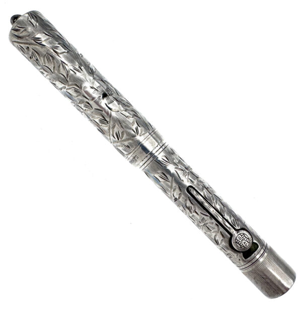 Waterman 452 1/2 V Sterling Silver fountain pen - closed