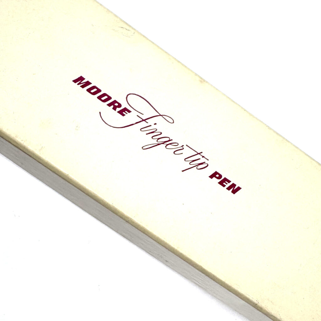 Moore Fingertip Red Set - box underside