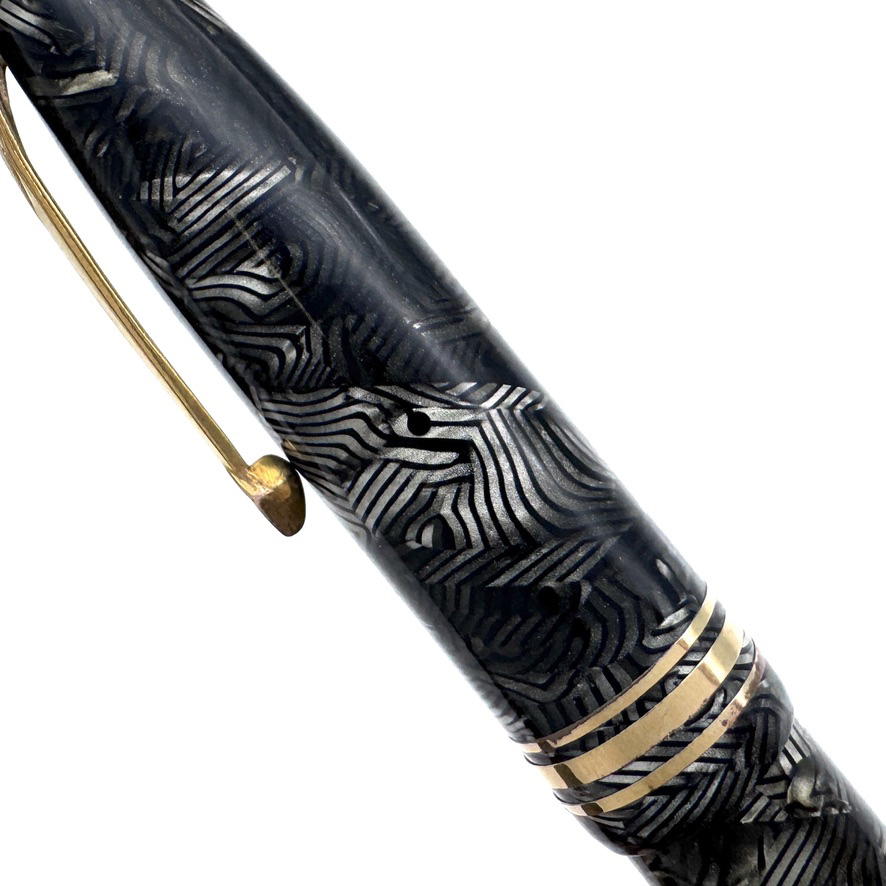 Conway-Stewart-No.-58-cap-close