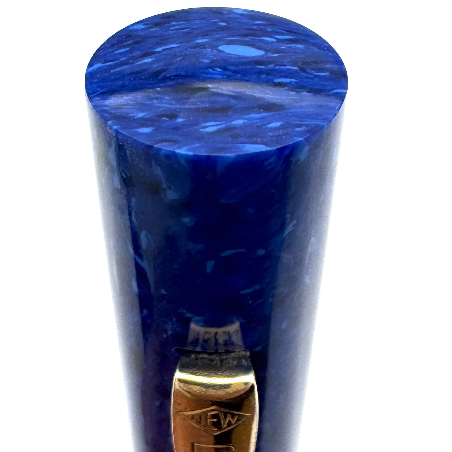 Diamond-Point-Pen-2-cap-detail