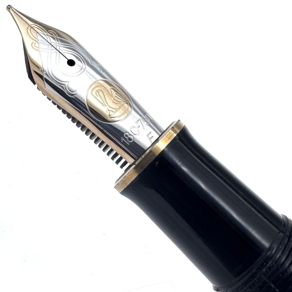 Pelikan-M1000-Souveran-Black-nib-side