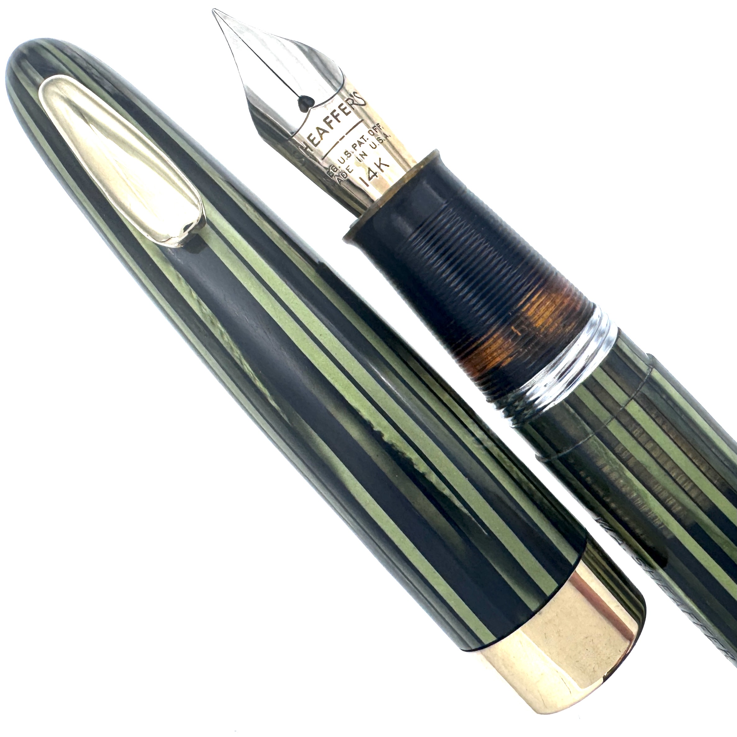 Sheaffers-Tuckaway-875-nib-and-cap-close